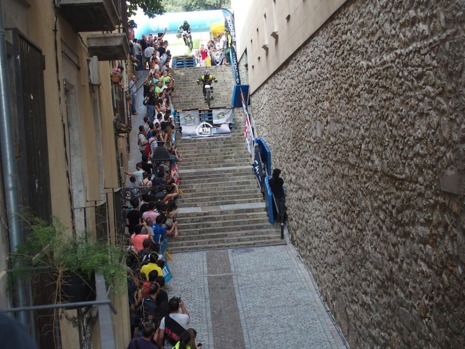 Un moment de l''Urban Downhill Show a la Pujada Sant Domènec