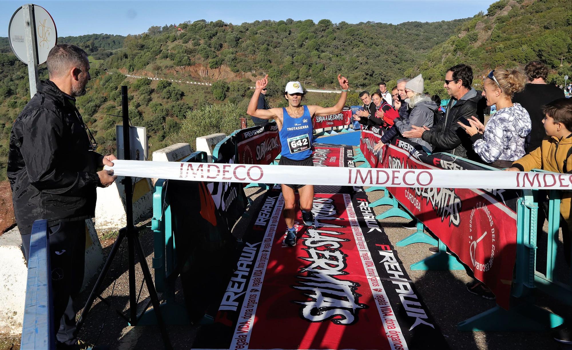 La subida a la Ermitas de atletismo en imágenes