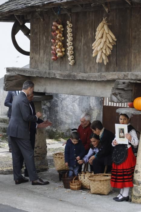 Premios Princesa de Asturias 2018: Los Reyes visitan Moal, "Pueblo Ejemplar" 2018