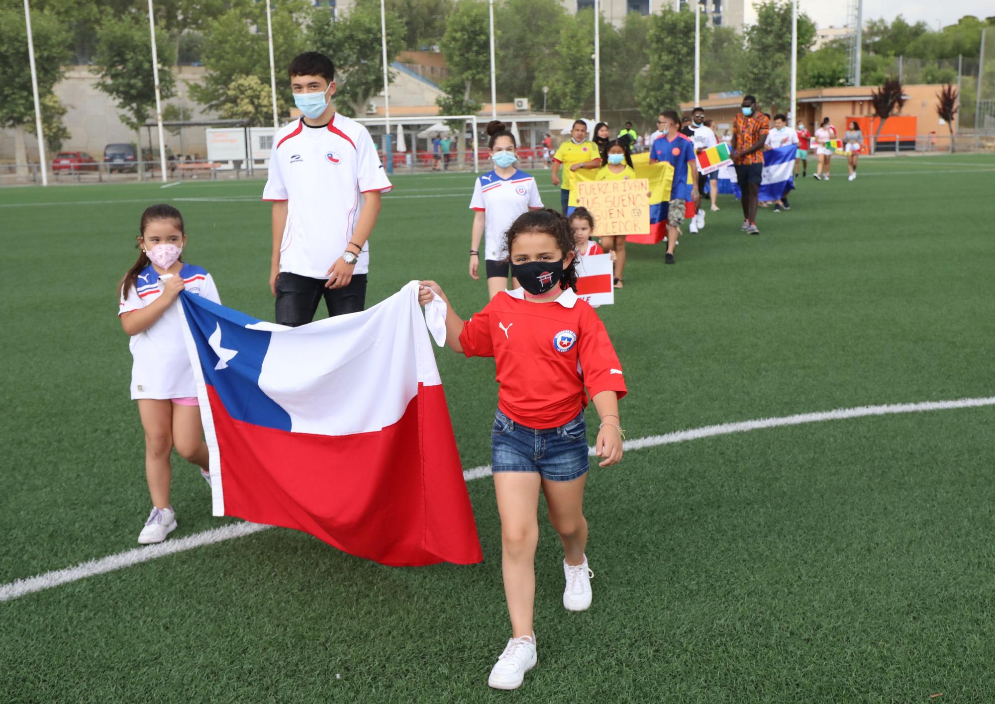 Mundialito de la Integración en el campo del Santo Domingo Juventud