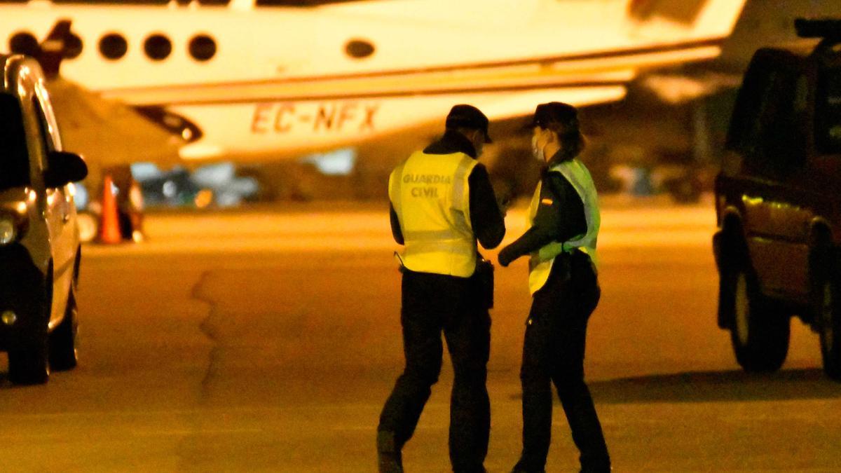 Cierra el aeropuerto de Palma por la presencia de pasajeros en las pistas