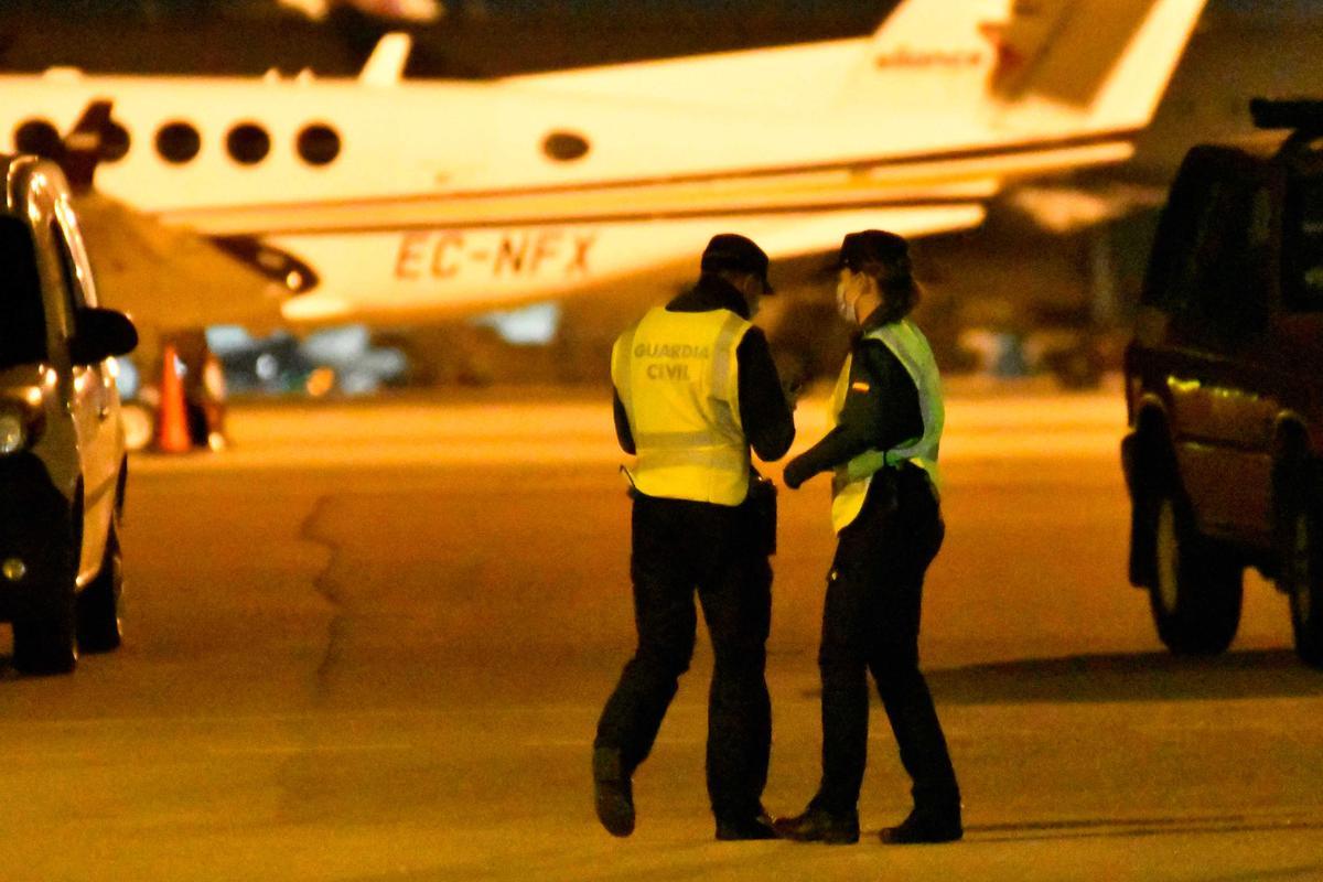 Cierra el aeropuerto de Palma por la presencia de pasajeros en las ...