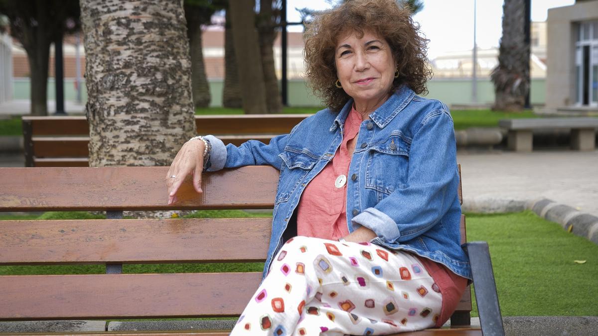 Mari Carmen Mendoza Hernández, profesora jubilada del CIFP Noroeste y exconcejala de cultura en Guía.