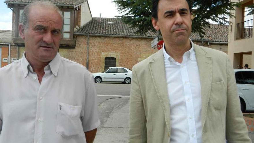 Fernando Martínez Maíllo (derecha) junto a Domingo Gabella.