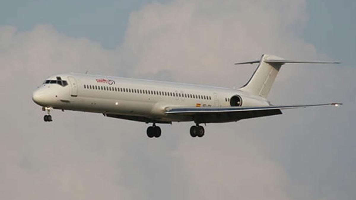 Imagen de archivo del avión de la española Swiftair McDonnell Douglas MD-83, que se ha estrellado este jueves.