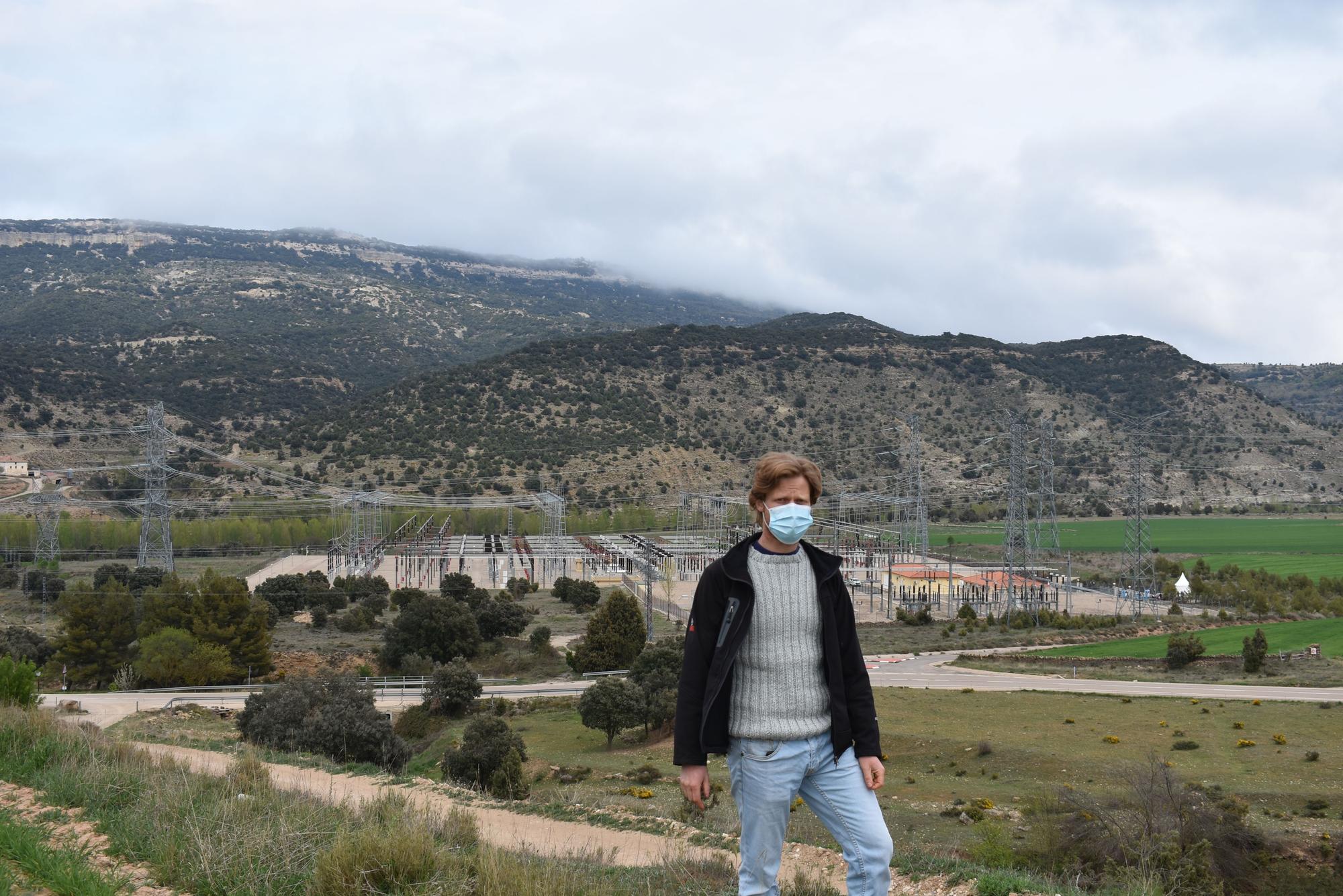 Este vecino de Morella tiene una subestación eléctrica al lado de su masía