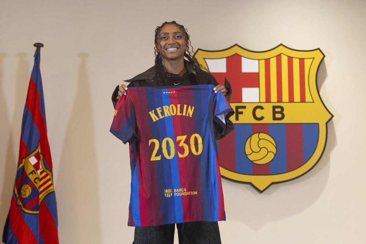 La delantera brasileña Kerolin Nicoli, este miércoles, durante el acto de presentación como nueva jugadora del Barcelona hasta 2030.