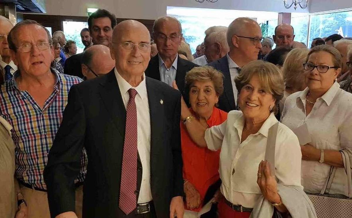 Villaviciosa se vuelca con Etelvino González por inculcar "el apego por nuestro patrimonio"