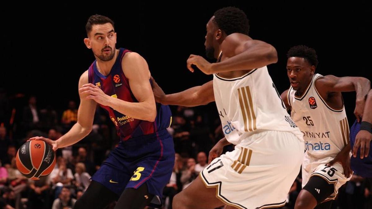 Tomas Satoransky y Mfiondu Kabengele, durante el Dubai-Barça.