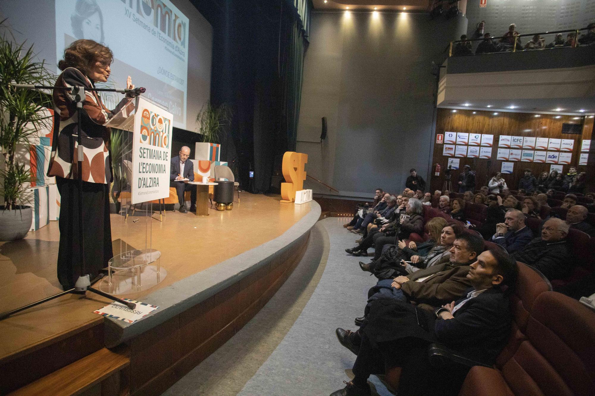 Aitana Mas y Carmen Calvo dan el pistoletazo de salida a la Semana de la Economía de Alzira