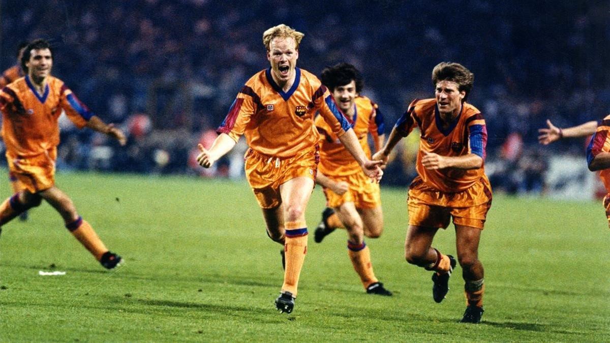 Koeman corre a celebrar el gol recién marcado al Sampdoria en la final de la Copa de Europa de 1992.