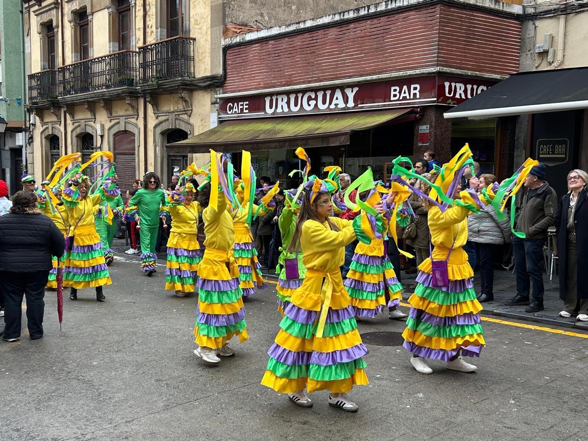 EN IMÁGENES: Salas celebra su carnaval por todo lo alto con 200 personas y 45 inscripciones