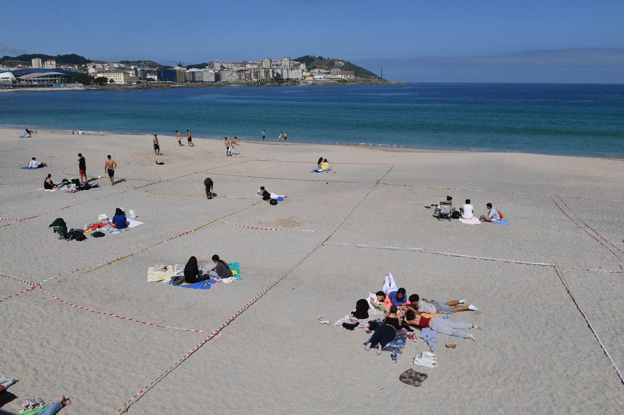 San Juan A Coruña 2025: 'Parcelaria' en la playa del Orzán ya desde la víspera de la noche de las hogueras