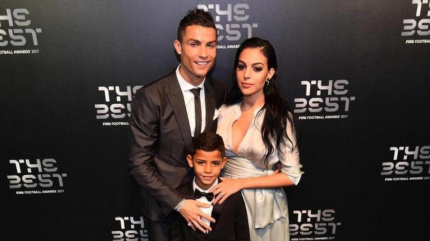 La hija de Cristiano Ronaldo se llamará Alana Martina