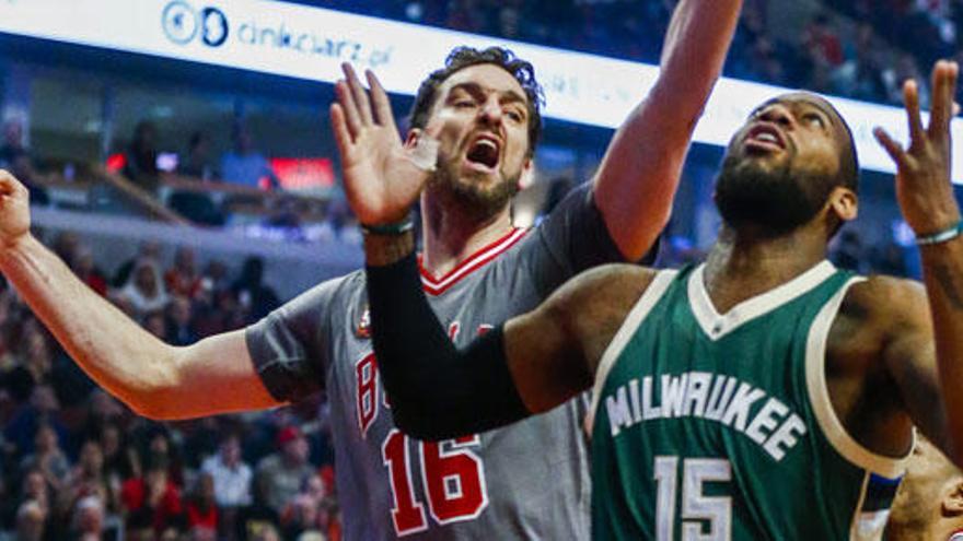 Pau Gasol, durante el partido contra los Bucks.