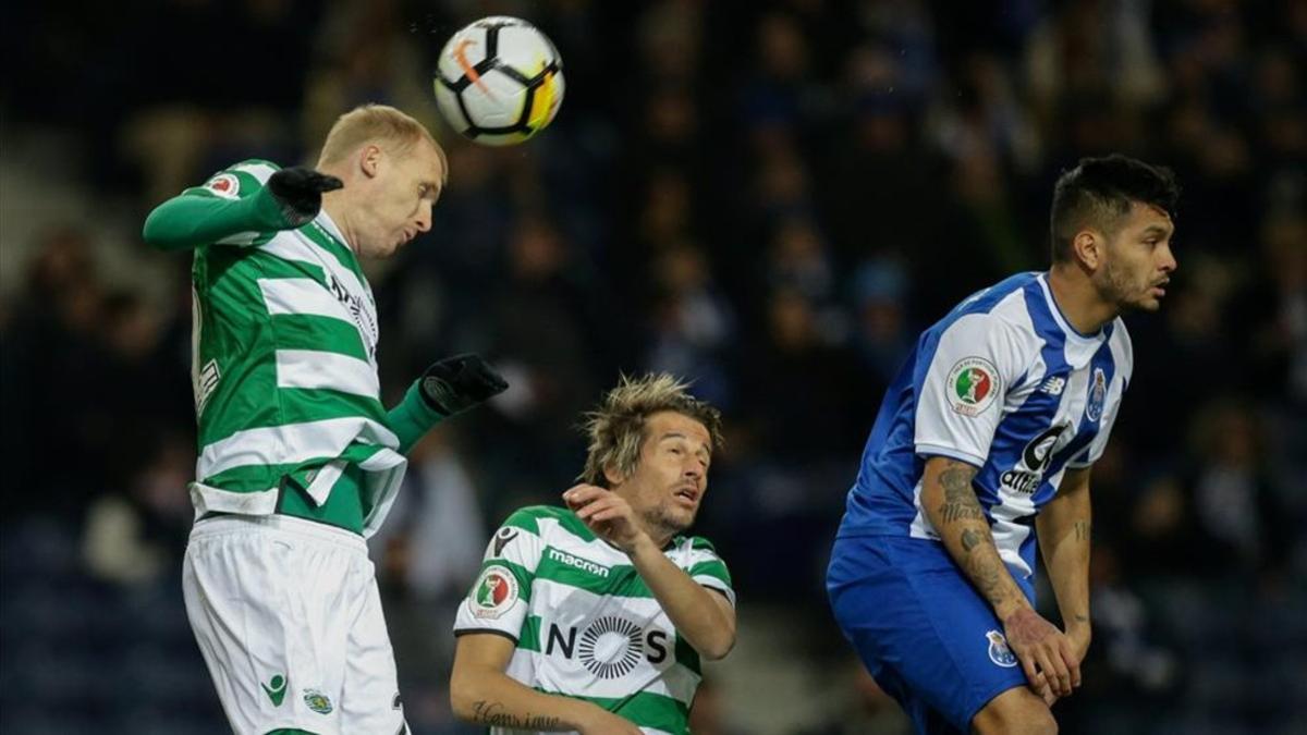 Mathieu y Coentrao formaron parte del once lisboeta