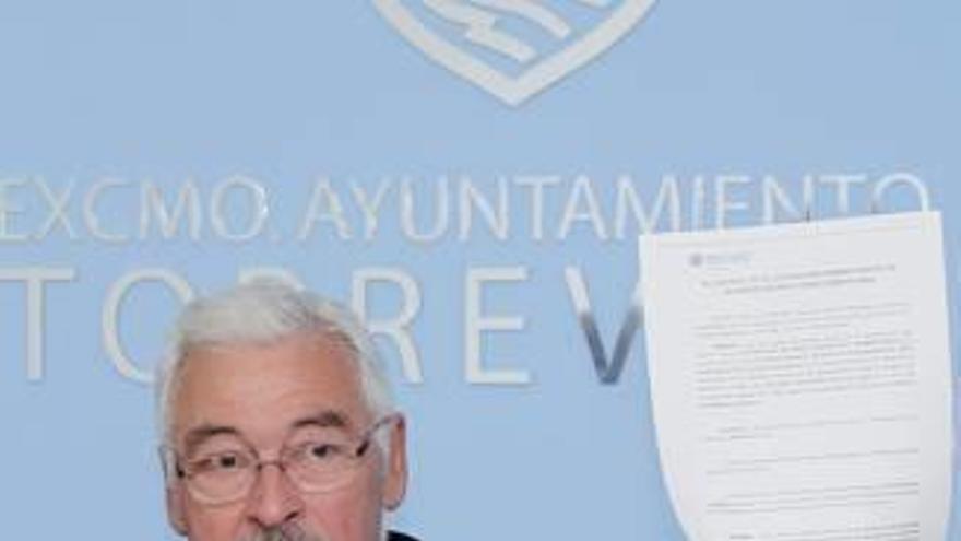 Imagen de la rueda de prensa del alcalde José M. Dolón.