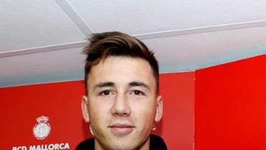 Saúl, con la camiseta del Mallorca.