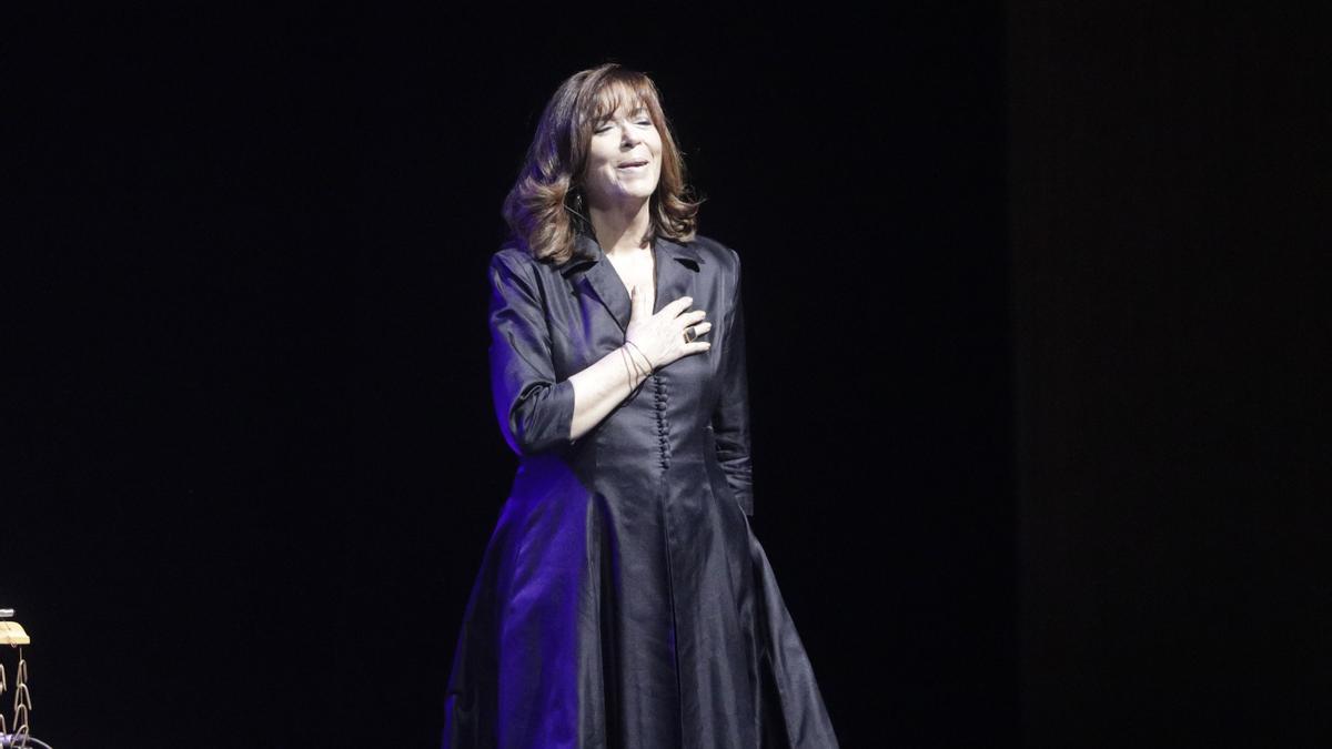 Maria del Mar Bonet, durante uno de sus conciertos.