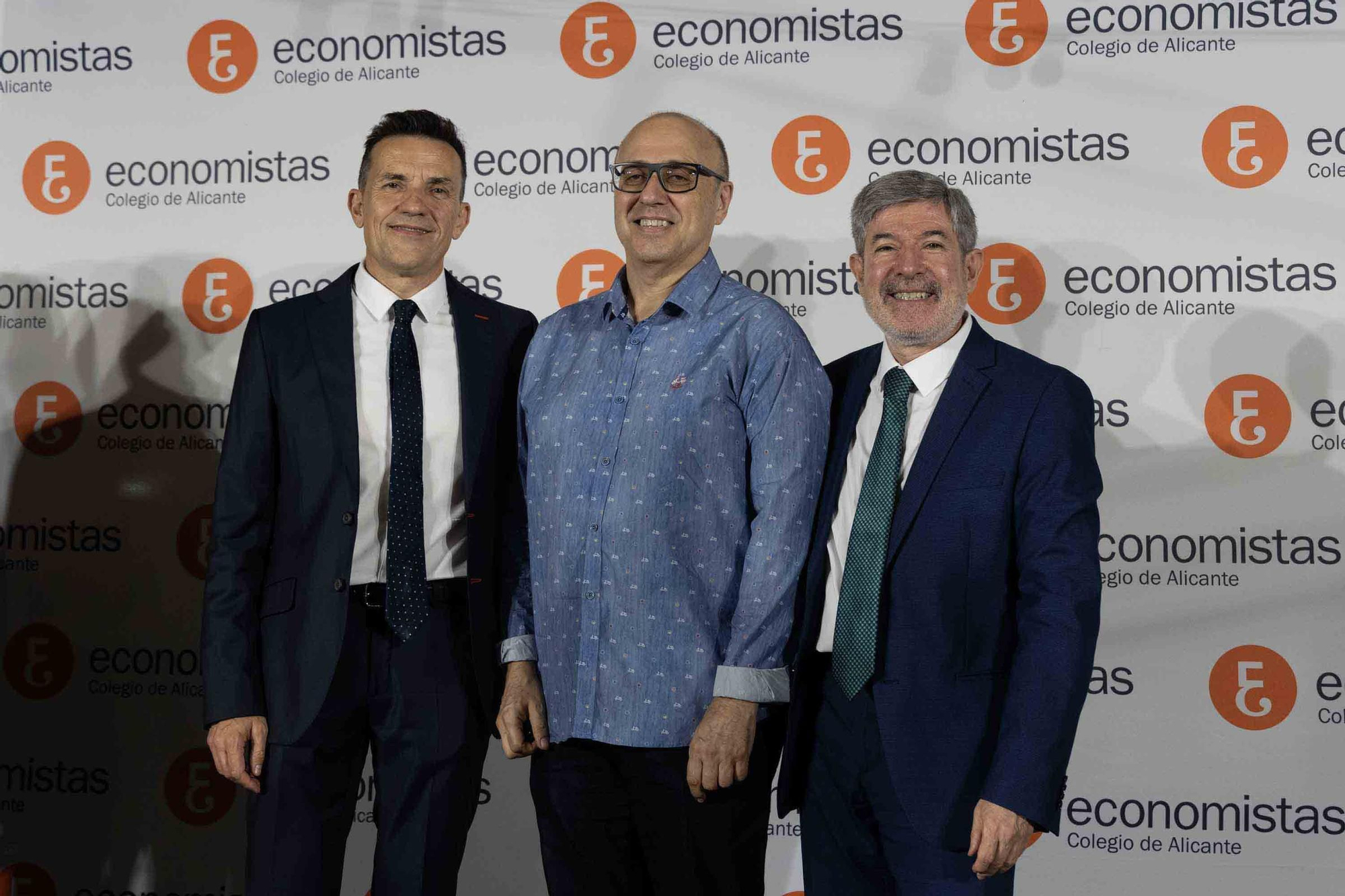 El Colegio de Economistas de Alicante celebra su cena anual en honor a su patrón