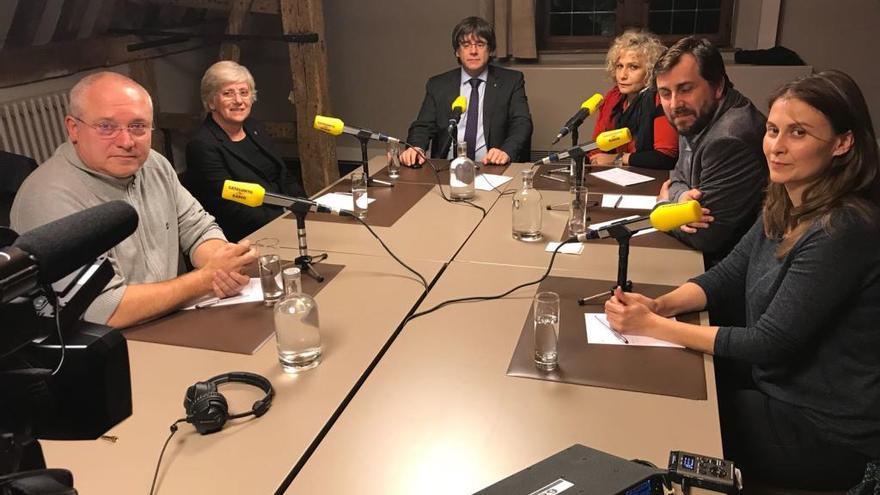 El president Carles Puigdemont i els consellers destituïts
