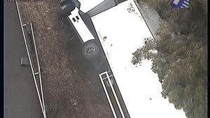 Imagen del camión accidentado este viernes en la AP7 en Vandellòs i lHospitalet de lInfant (Tarragona).