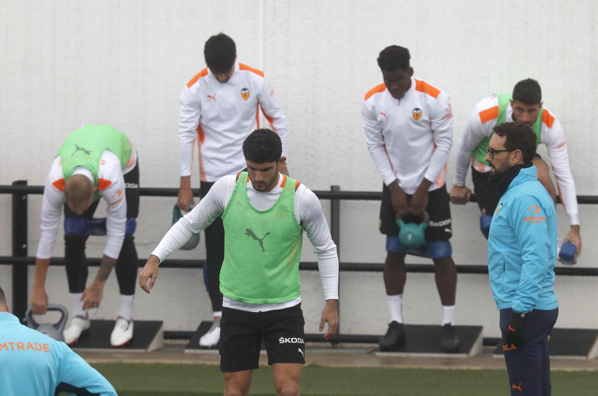 Última sesión antes del partido frente a la Real Sociedad para el Valencia