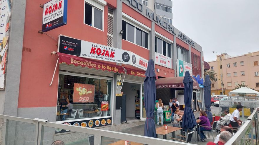 El Bar Kojak anuncia su traspaso después de cumplir 50 años: &quot;No se lo vamos a dar a cualquiera&quot;
