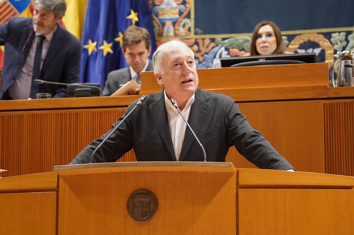 El consejero de Fomento, Vivienda y Logística del Gobierno de Aragón, Octavio López, comparece hoy en las Cortes.