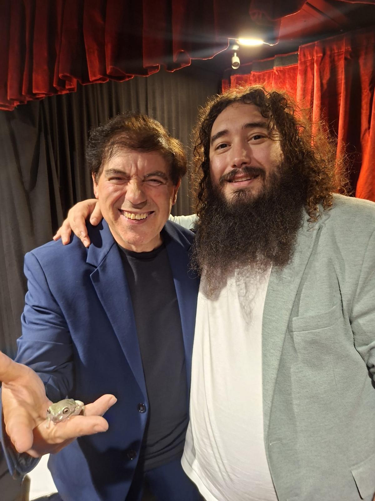 Os artistas, en Meaño.