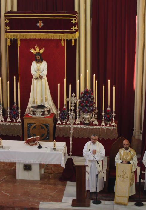 La imagen es trasladada a su templo tras tres días de exposición pública en el Palacio Episcopal, después de regresar de Sevilla, donde ha sido restaurada