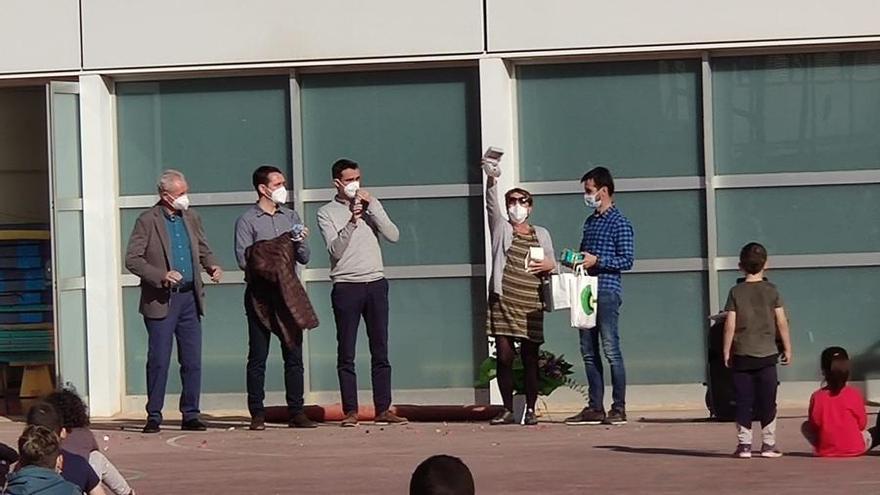 El CEIP Manel Garcia Grau, de Castelló, homenatja a Mª Carmen Bel