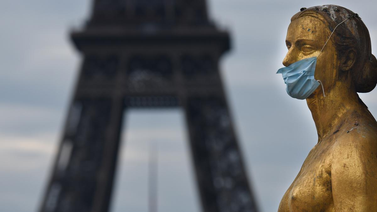 La esplanada de Trocadero y la Torre Eiffel en plena pandemia de covid-19.