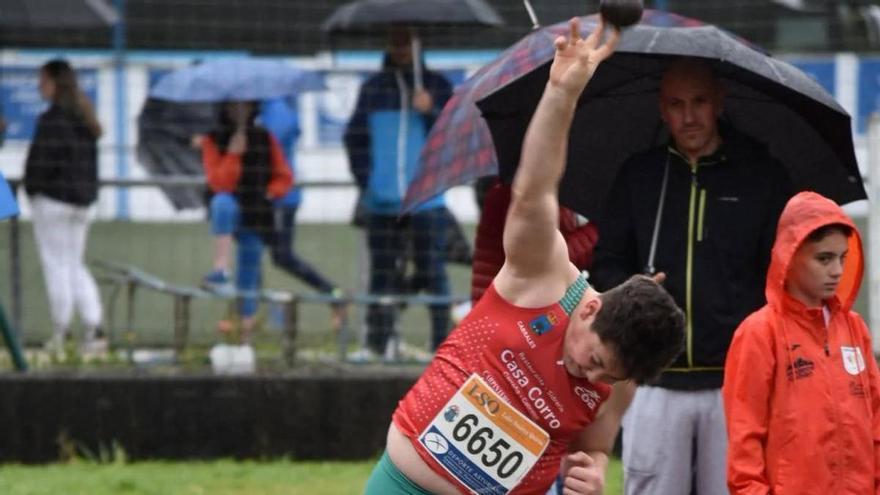 Nico Gutiérrez (COA), con la selección asturiana sub-16 de atletismo al CESA-2026
