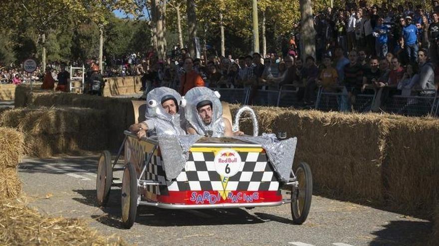 La carrera de los ‘autos locos’ reparte 500 euros