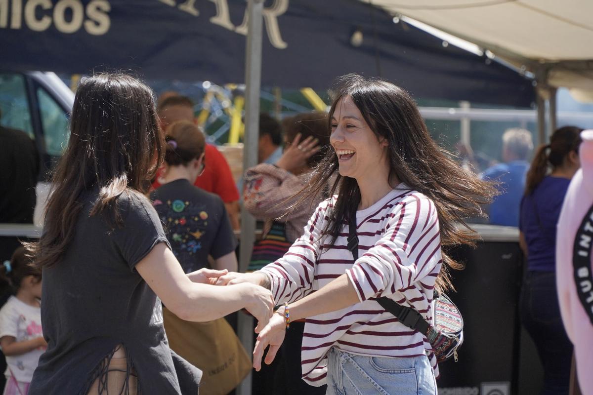 Los vecinos del barrio celebras sus fiestas con actuaciones musicales, deporte y ocio para todos los públicos, una carpa con pulpo y churrasco, además de un food truck, y atracciones de feria. Los vecinos del barrio celebras sus fiestas con actuaciones musicales, deporte y ocio para todos los públicos, una carpa con pulpo y churrasco, además de un food truck, y atracciones de feria.