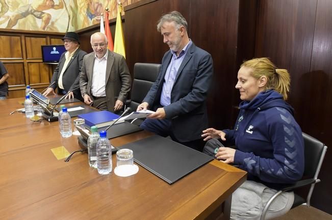 El equipo Rocasa Remudas de balonmano es ...