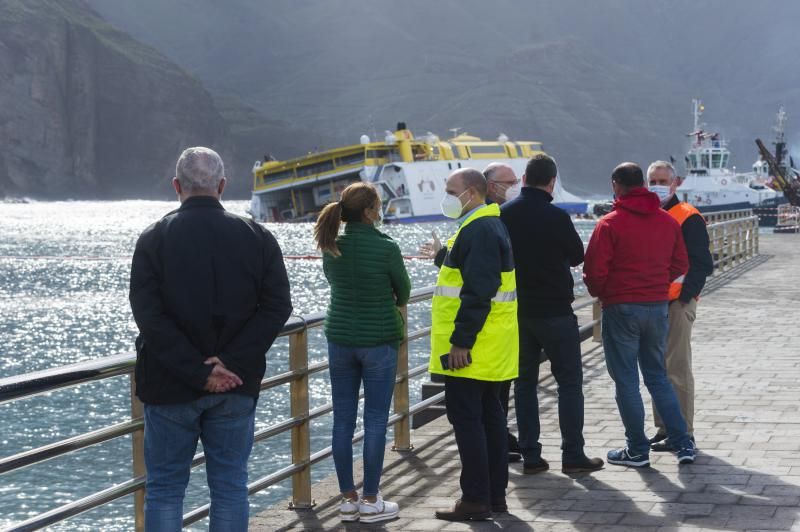 Pleamar en Agaete para remolcar el ferry