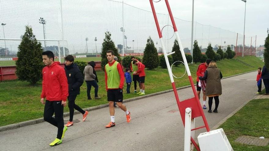 Isma López y Rubén, en el entrenamiento de ayer.