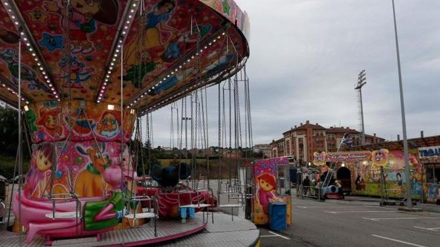 Las atracciones instaladas en el aparcamiento del Quirinal, el año pasado.