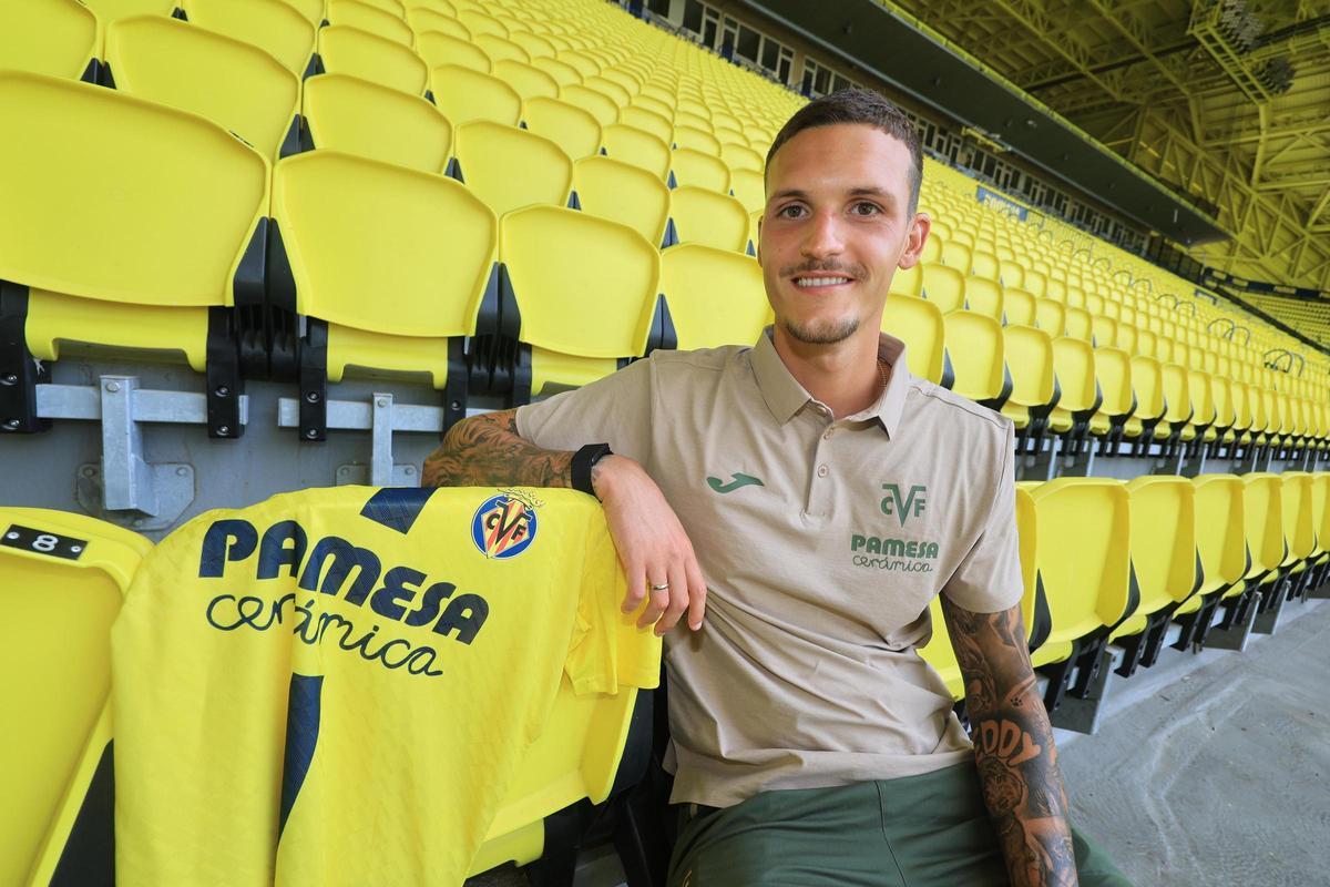 Rafa Marín, durante su presentación como nuevo jugador del Villarreal.