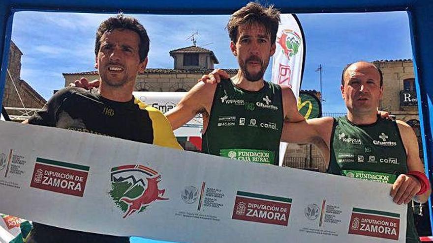 El podio masculino liderado por el salmantino Daniel Sanz.