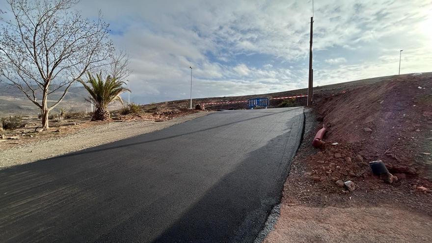 Gáldar asfalta los accesos a la Casa de la Juventud y una conexión vial en Cumbrecillas del Faro