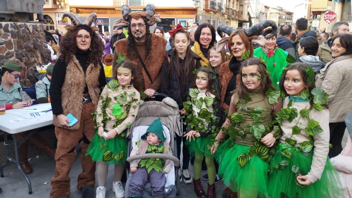 Concentración disfraces en la Plaza del Regallo de Andorra.