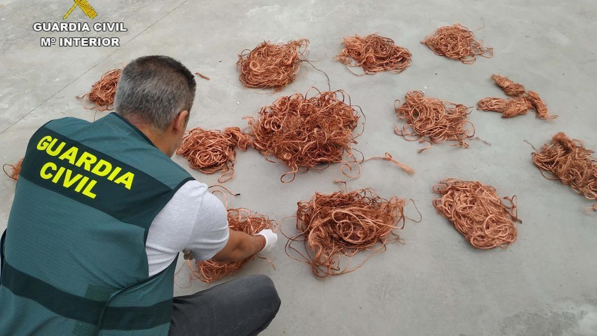 Una detenida en Villafranca de Córdoba por el robo de 40 kilos de cableado de cobre