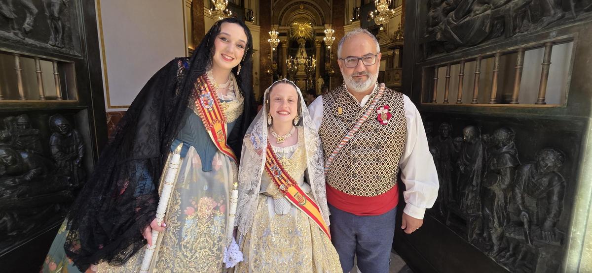 Comisiones de falla en la Procesión de la Virgen (1/7)