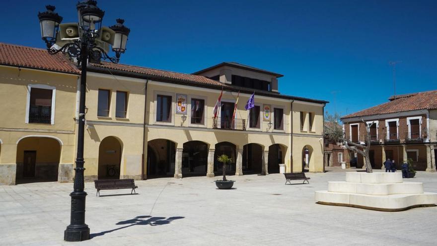 Sede del Ayuntamiento de Villalpando en la que está previsto ejecutar mejoras de eficiencia energética. | J. L. F. (ARCHIVO)