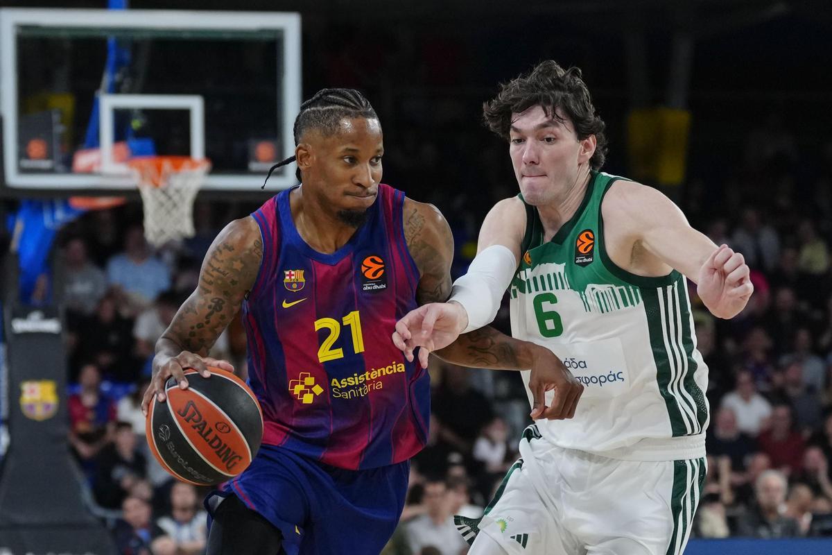 Will Clyburn trata de avanzar ante la defensa de Osman, durante la derrota del Barça ante Panathinaikos en el Palau.