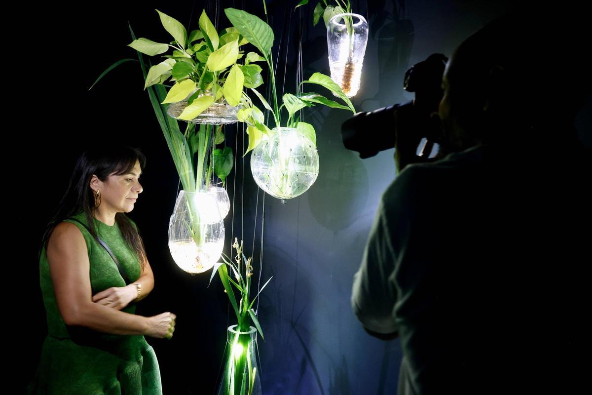 Tania Candiani inaugura en el IVAM la exposición inmersiva 'Radix'