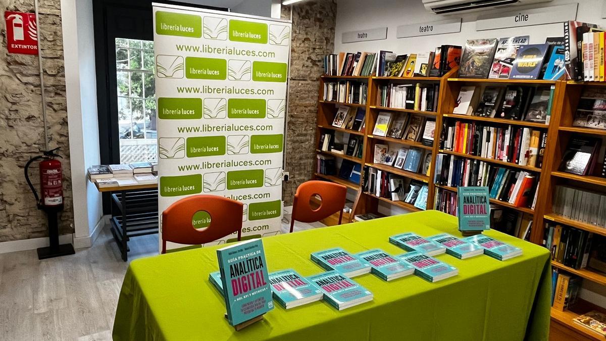 La presentación tuvo lugar en la Librería Luces el pasado 6 de octubre